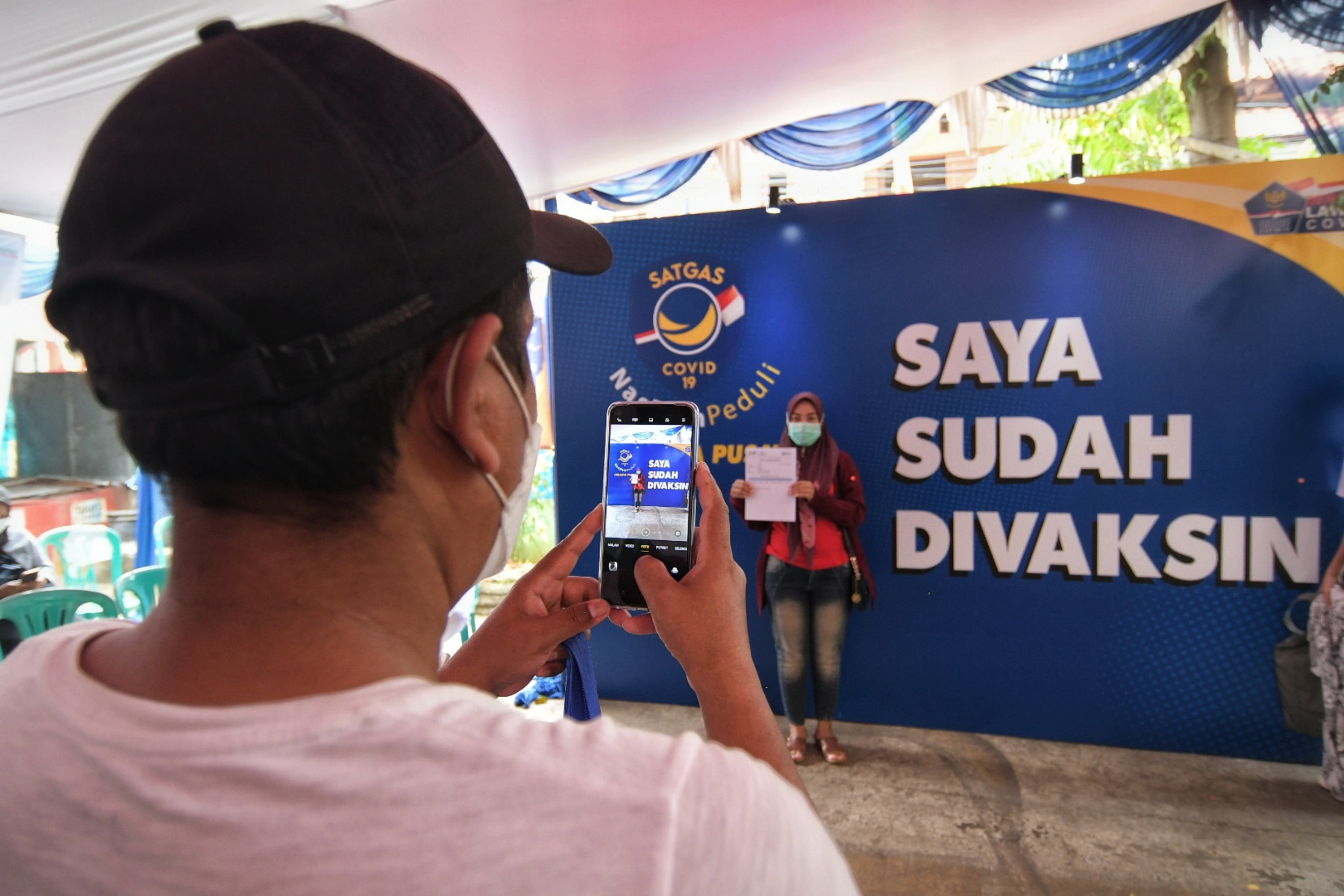 Sentra Vaksinasi NasDem Peduli