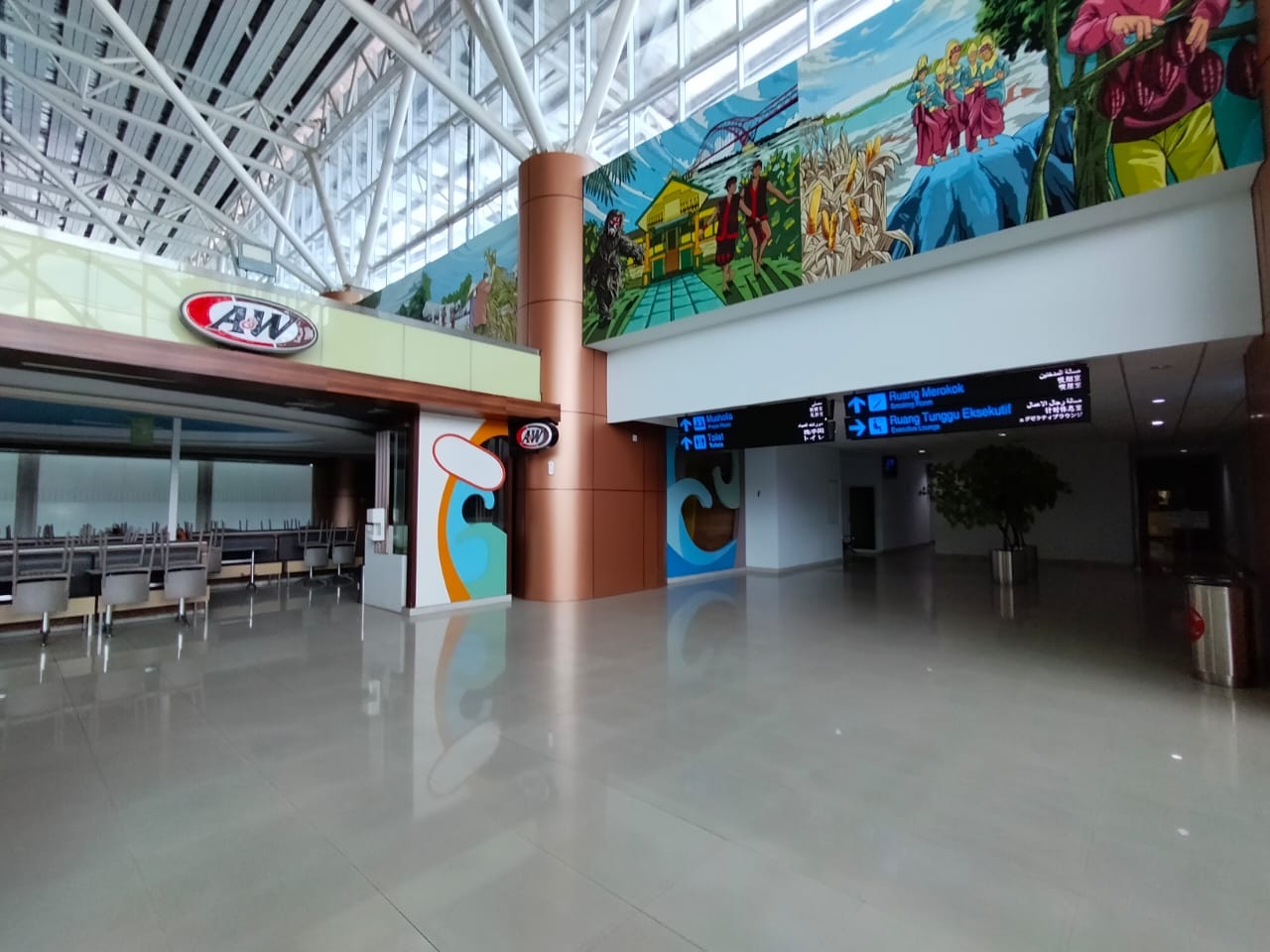 Penerapan PPKM Level 4, Bandara Supadio Pontianak Sepi 