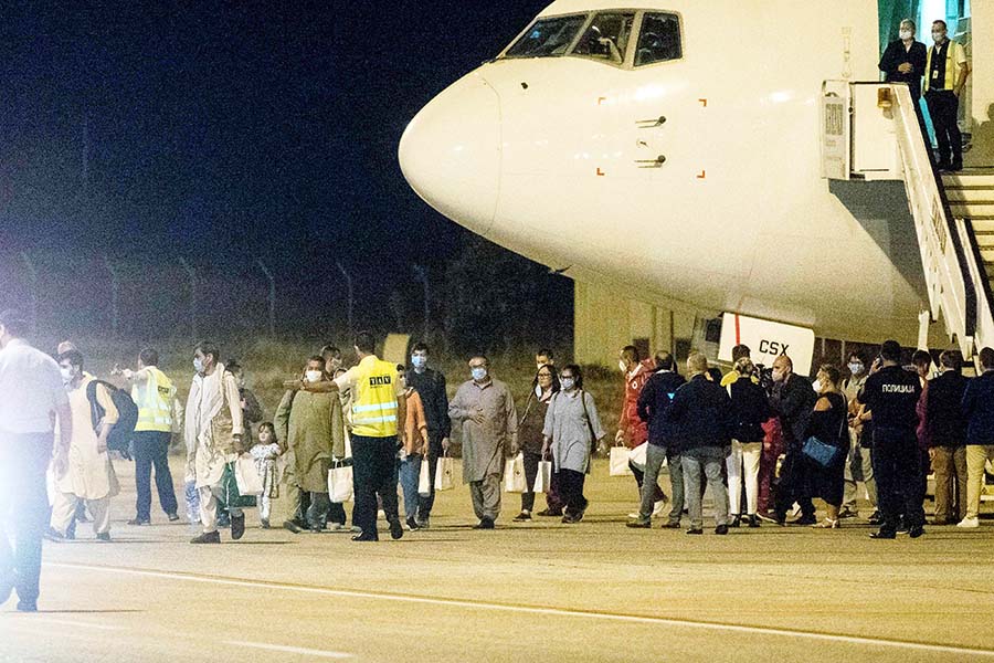 Pengungsi Afghanistan Terakhir Tiba di Makedonia Utara 