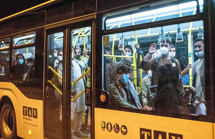 Pengungsi Afghanistan Terakhir Tiba di Makedonia Utara 