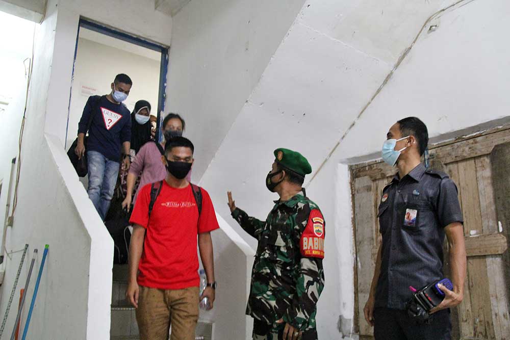 Penggerebekan Tempat Penampungan Pekerja Migran Ilegal