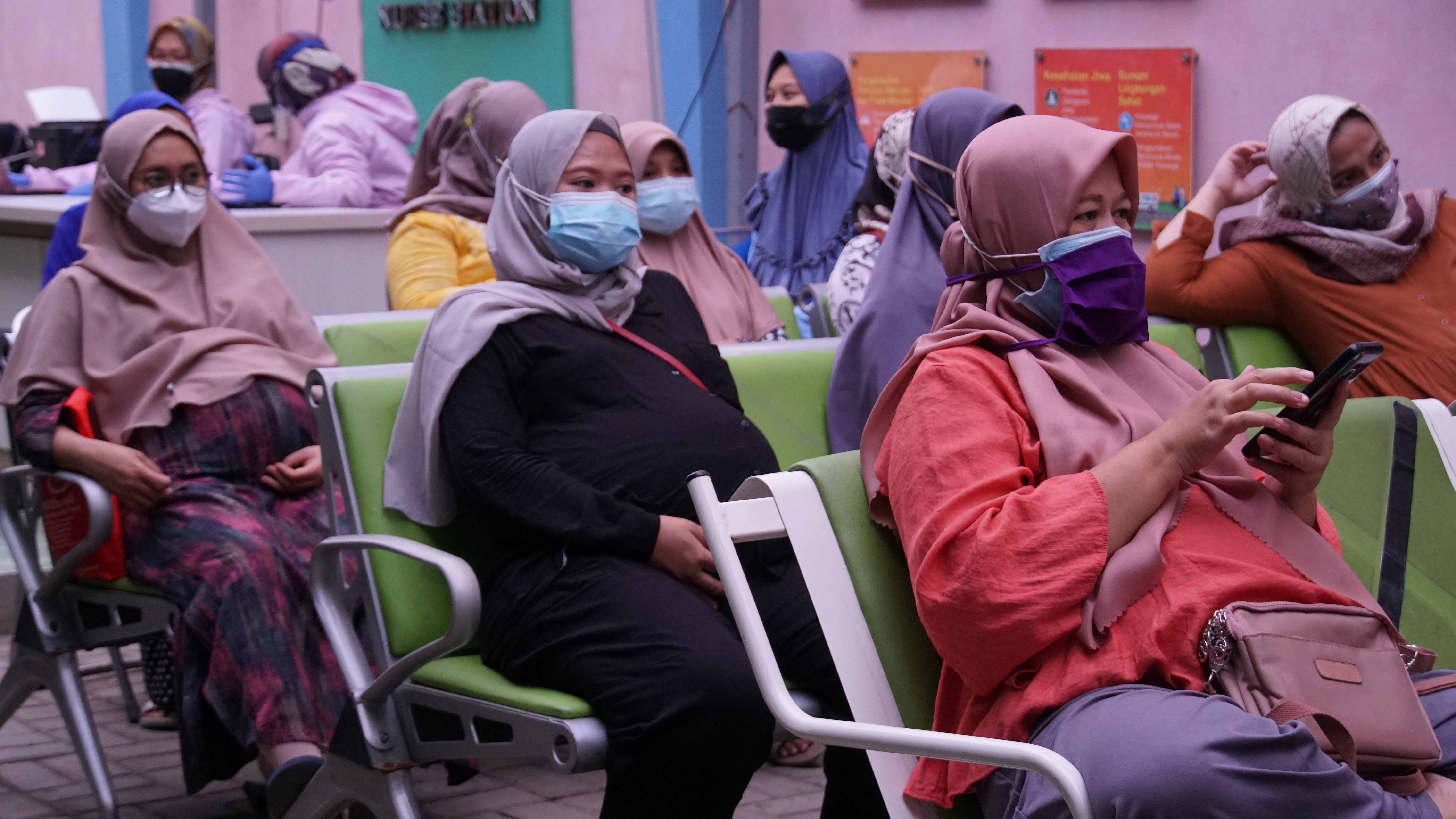 Vaksinasi Covid-19 untuk Ibu Hamil di Tangerang