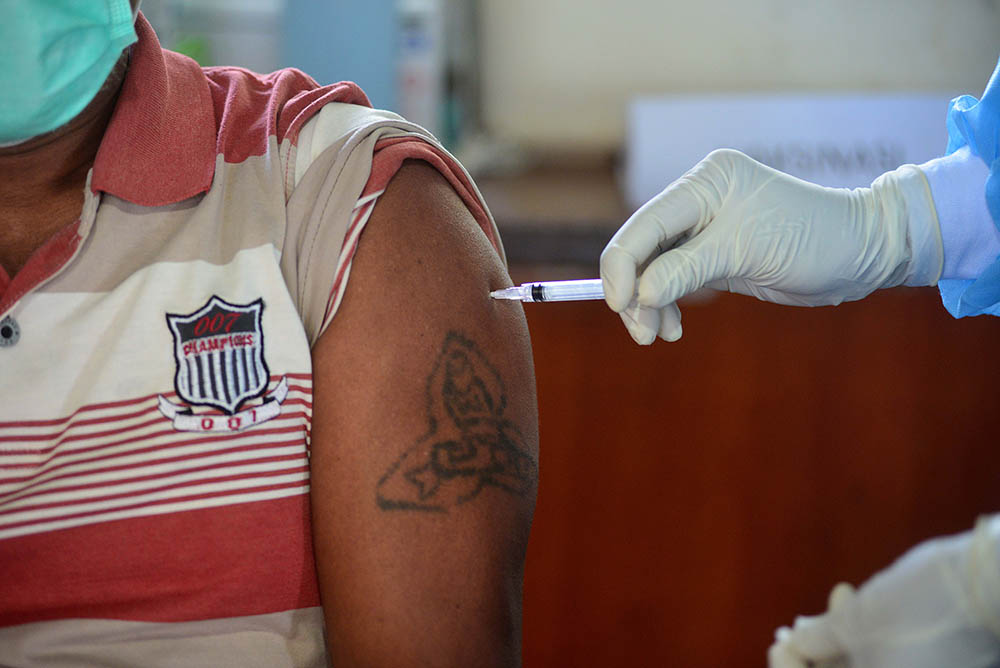 Vaksinasi Covid-19 Masyarakat Pulau