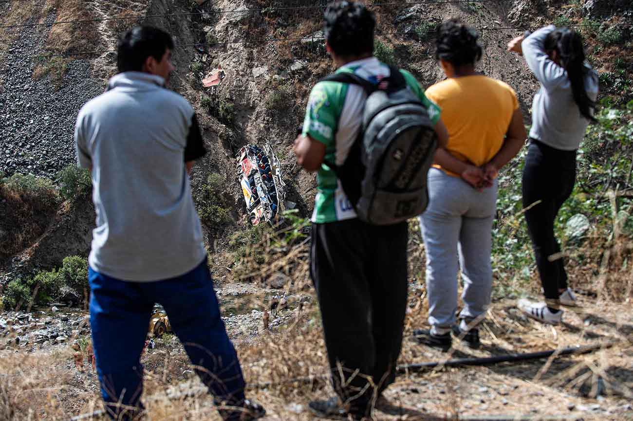  Bus Jatuh ke Jurang di Peru, 32 Tewas