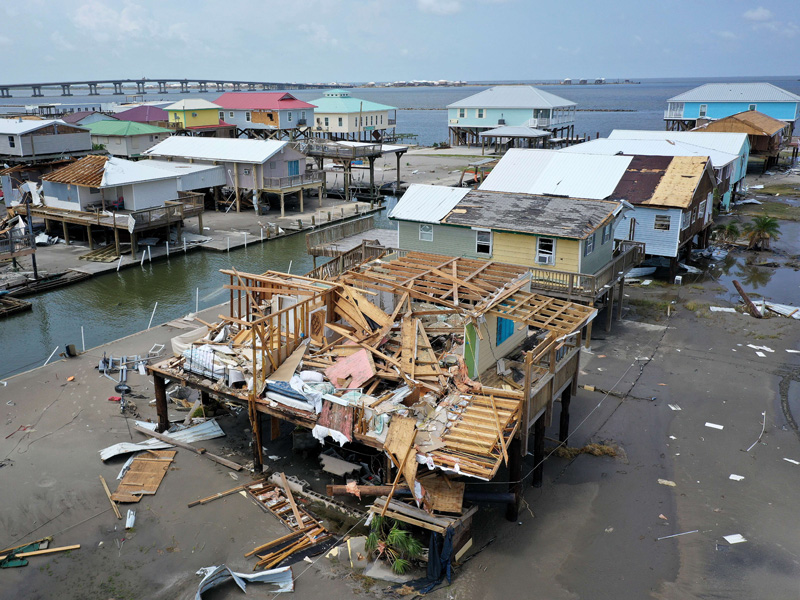 Badai Ida Hancurkan Rumah Dan Lsitrik Padam