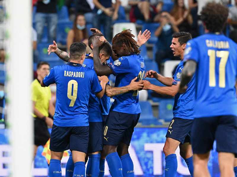 Azzurri Ukir Sejarah Tak Terkalahkan
