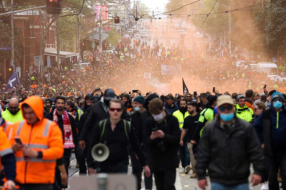 Demonstran Antilockdown Bentrok Dengan Polisi Di Australia