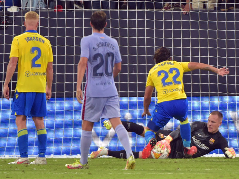 Barcelona Bermain Imbang Dengan Cadiz