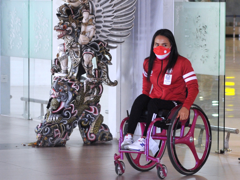 Atlet Powerlifting Ni Nengah Widiasih Tiba Di Bali