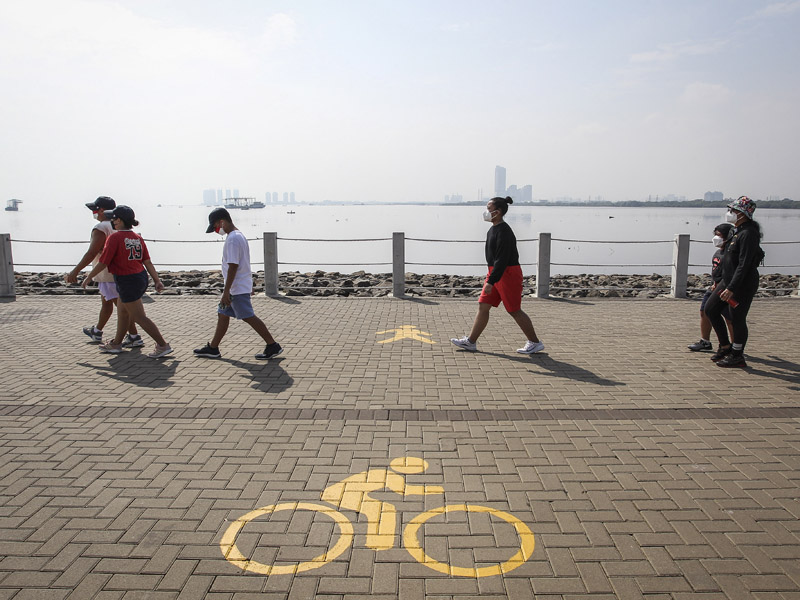 Wisata Olahraga Di Pantai Maju