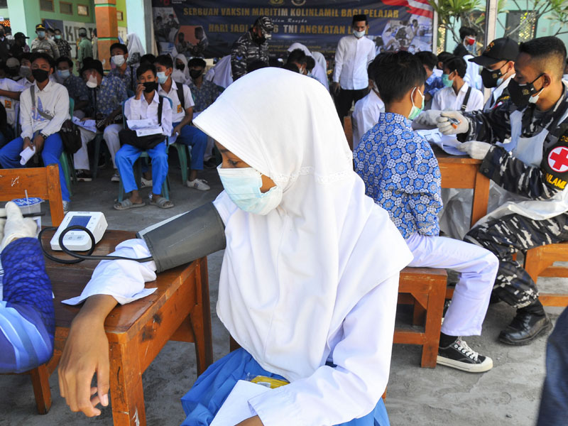 Serbuan Vaksin Maritim Kolinlamil Di Kabupaten Bekasi