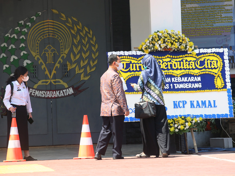 Karangan Bunga Duka Cita Kebakaran Lapas