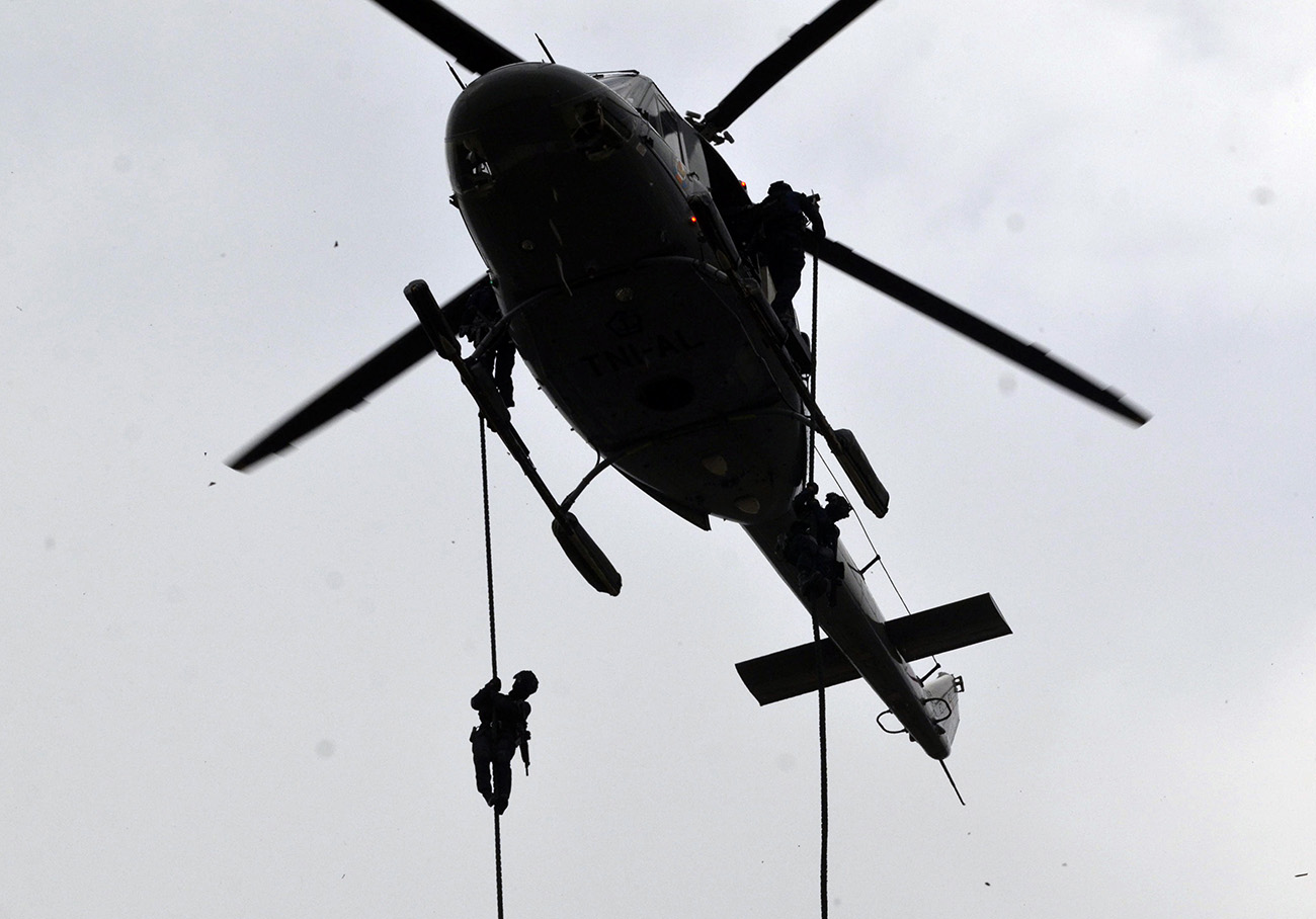 Latihan Gabungan Denjaka dan Marinir