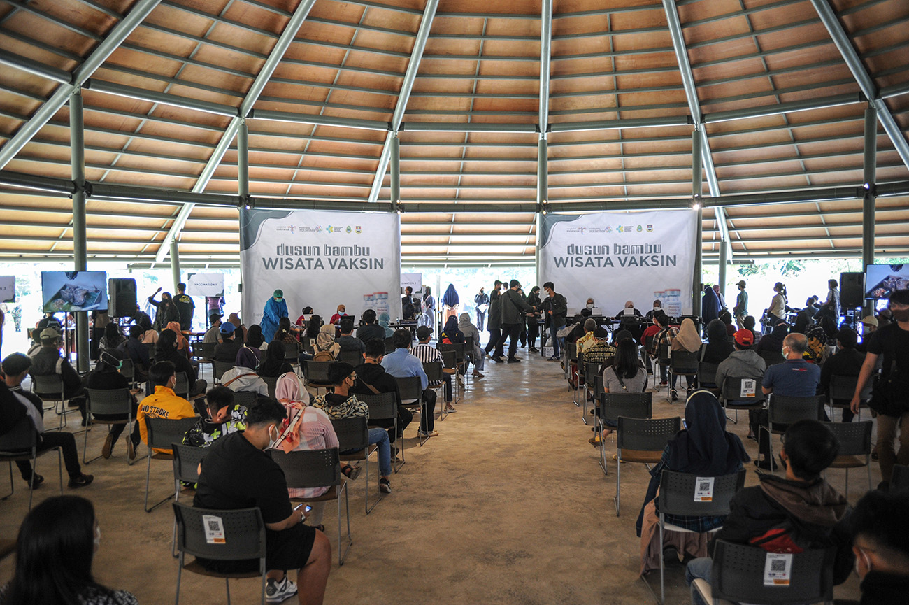 Vaksinasi di Kawasan Wisata 