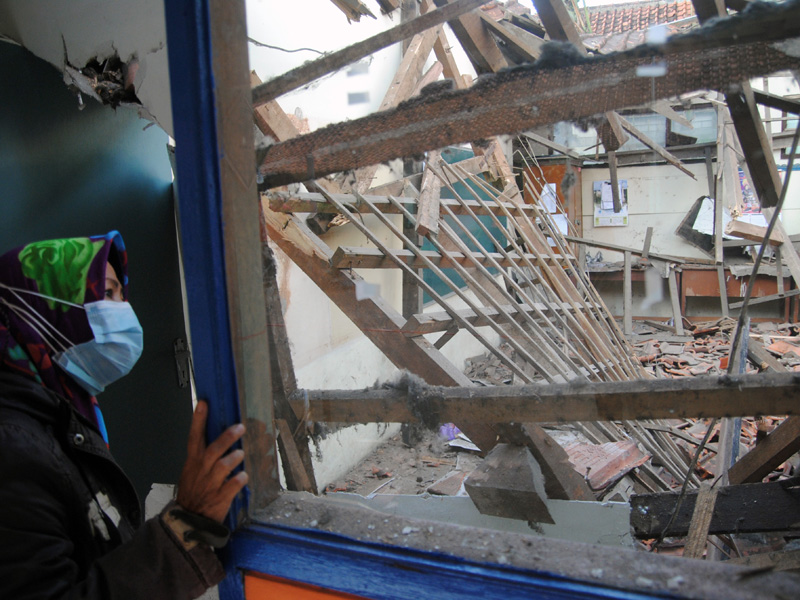 Atap Bangunan Kelas SDN Otista Bogor Ambruk