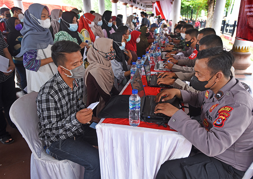 Gebyar Vaksinasi Massal Di Banten