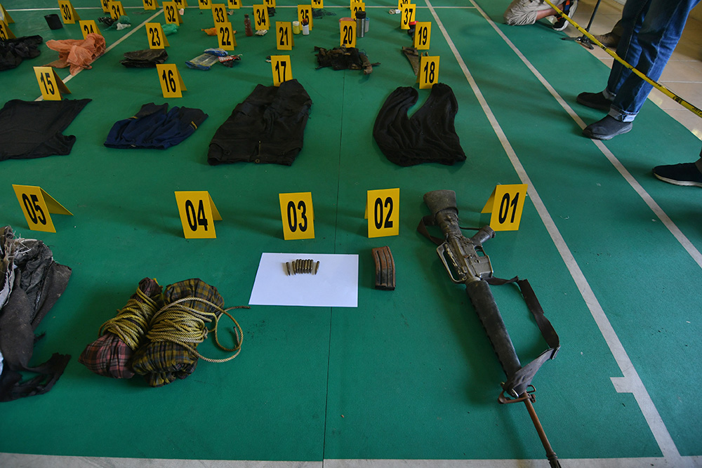 Barang Bukti Kontak Tembak Kelompok Teroris MIT Poso 