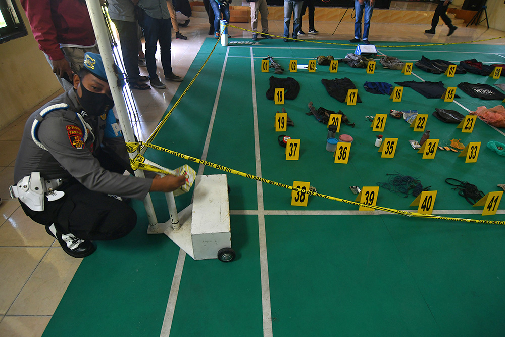 Barang Bukti Kontak Tembak Kelompok Teroris MIT Poso 