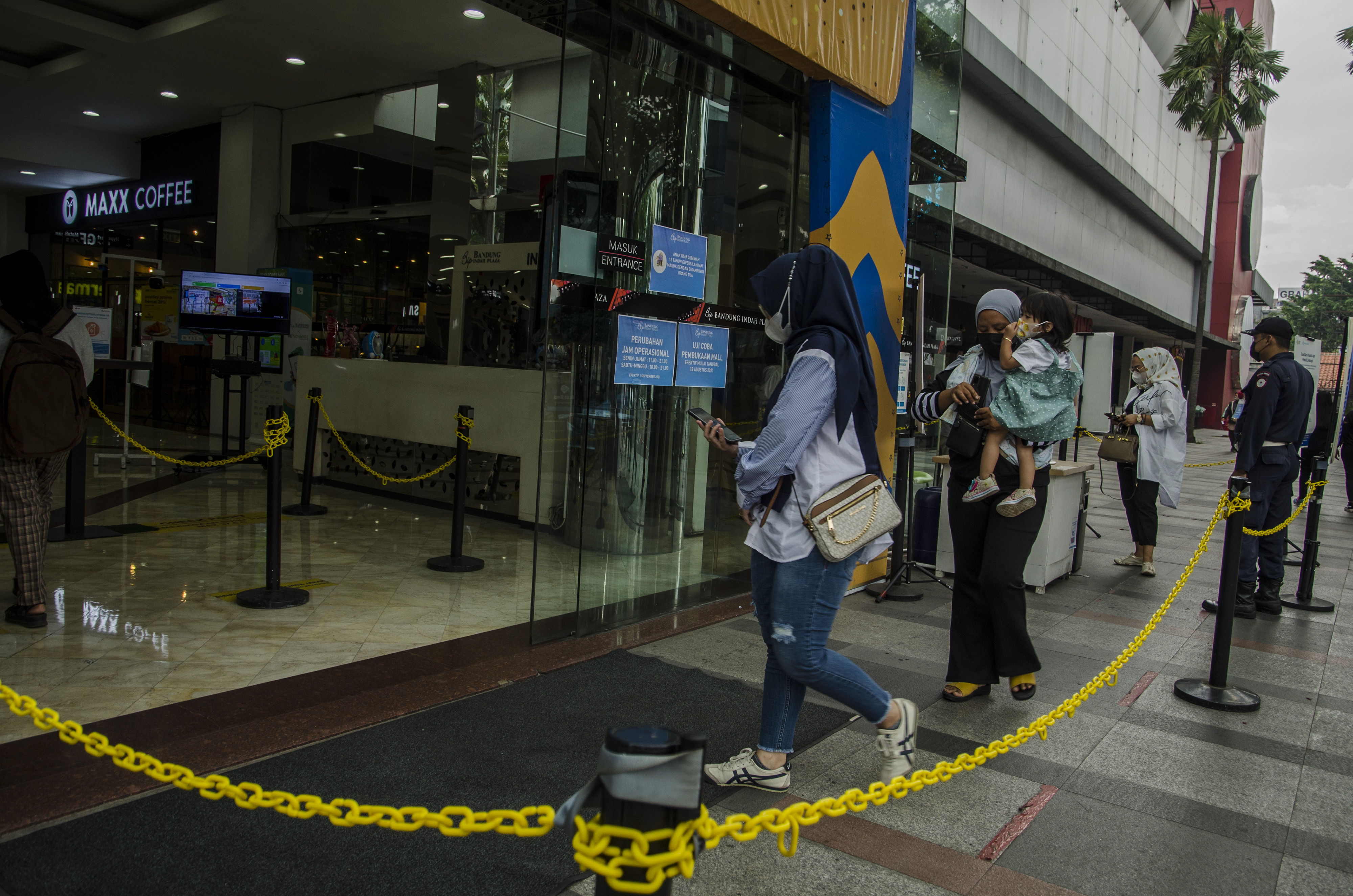 Aturan Anak di Bawah Umur Masuk Mal