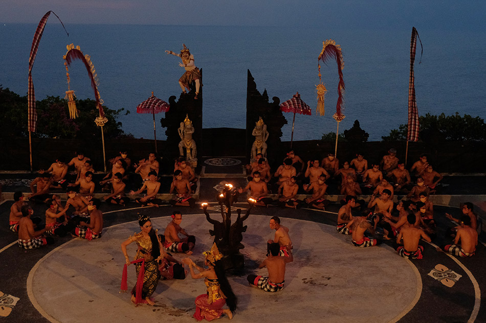 Atraksi Wisata Tari Kecak