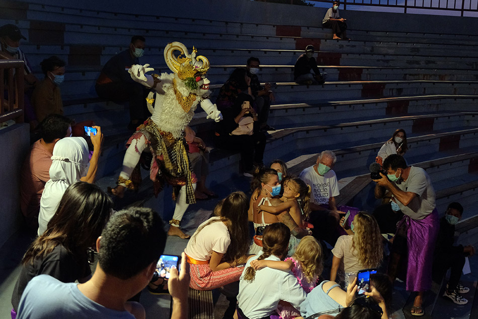 Atraksi Wisata Tari Kecak