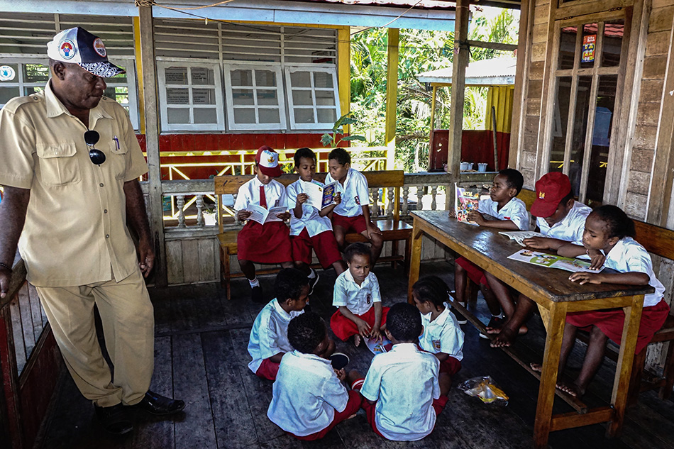 Kebutuhan Fasilitas Penunjang Pendidikan Di Papua