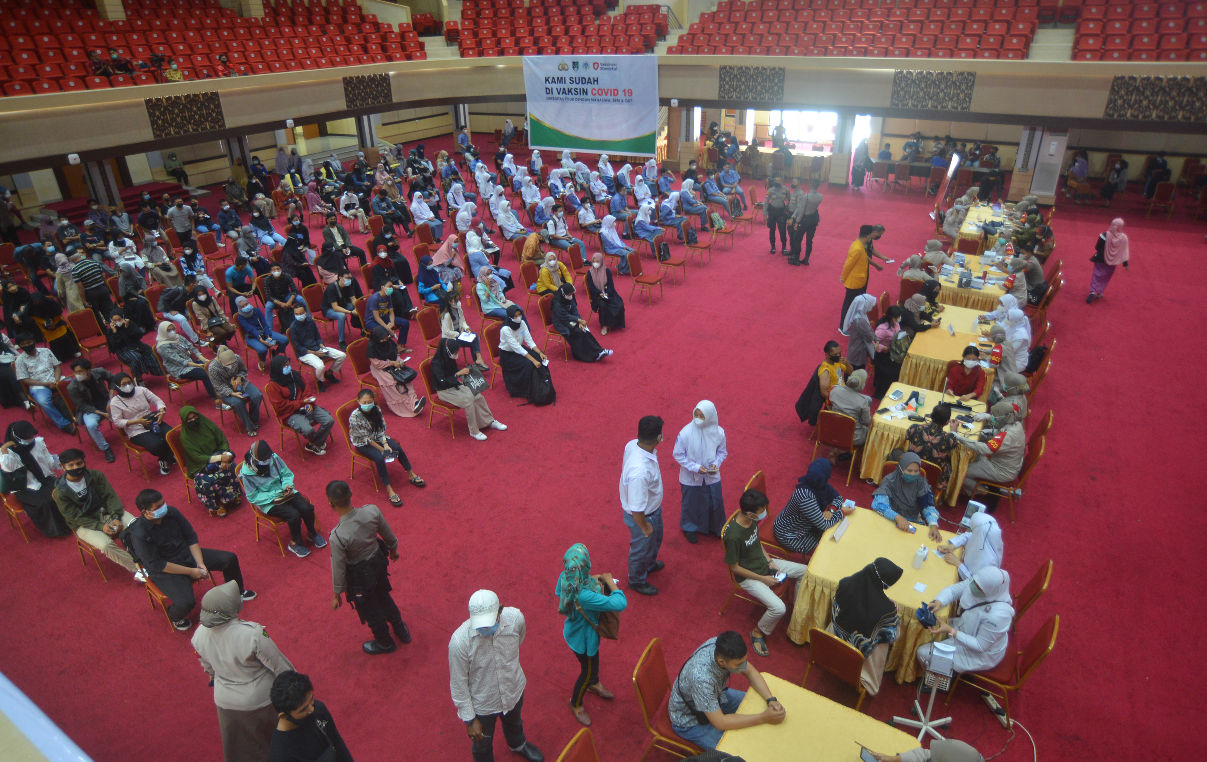 Vaksin Merdeka Serentak di Padang