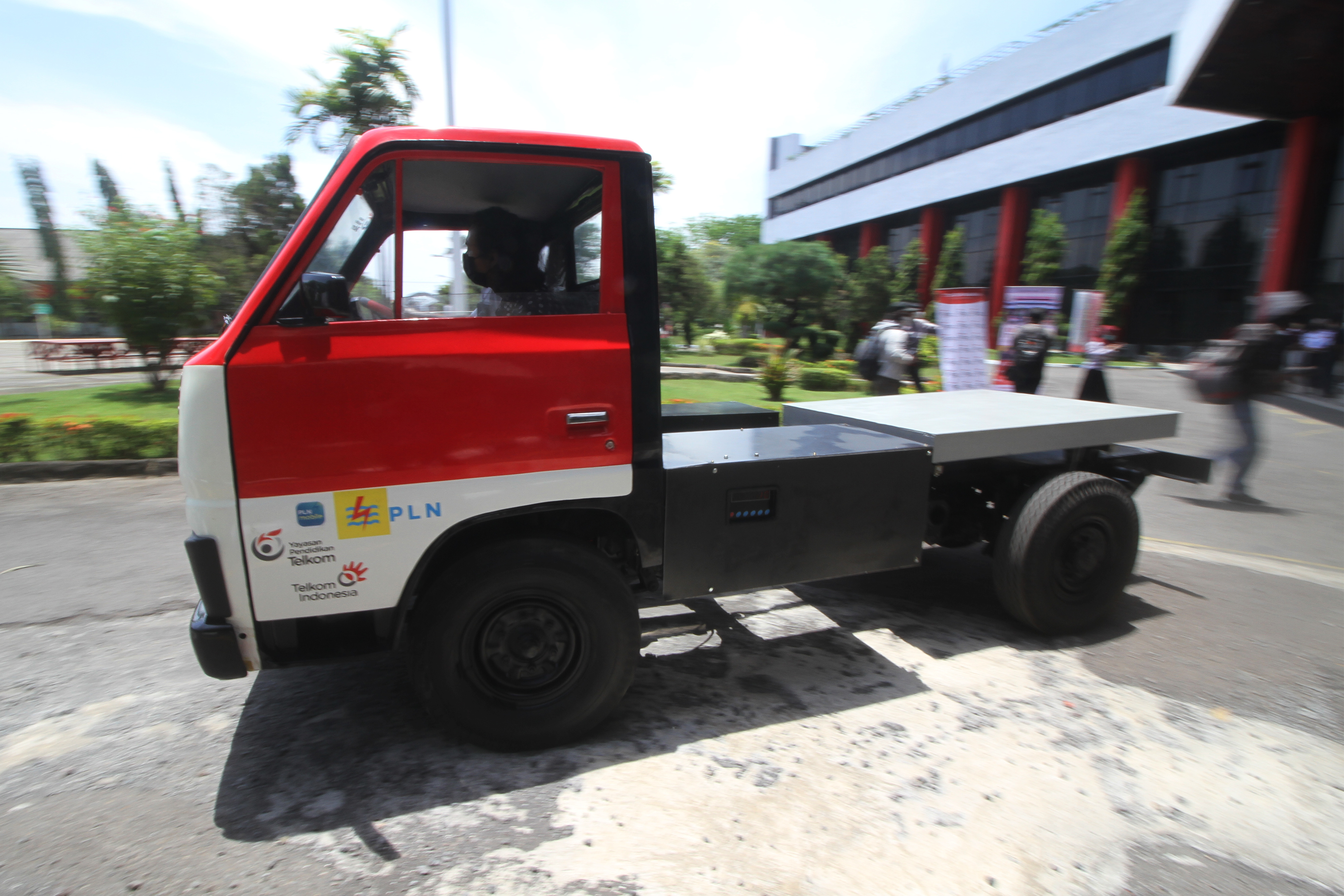 Inovasi Truk Listrik