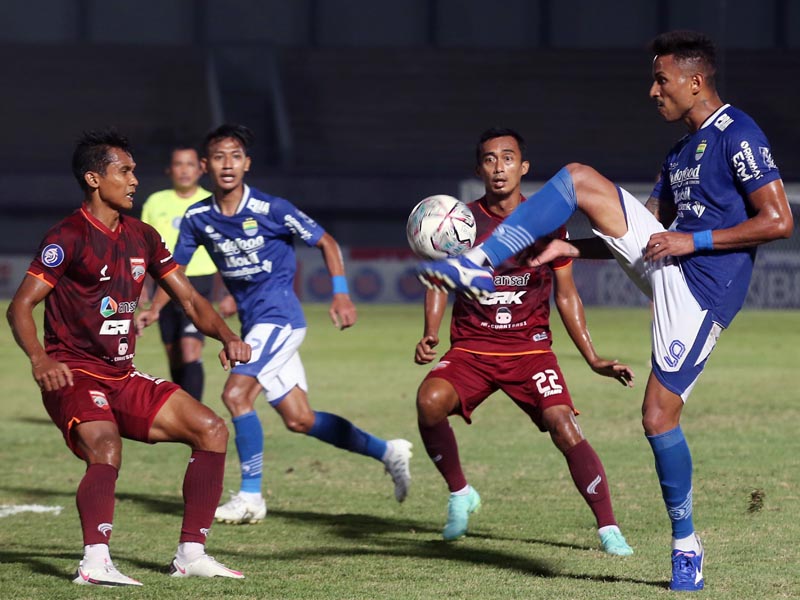 Persib Bandung Ditahan Borneo FC