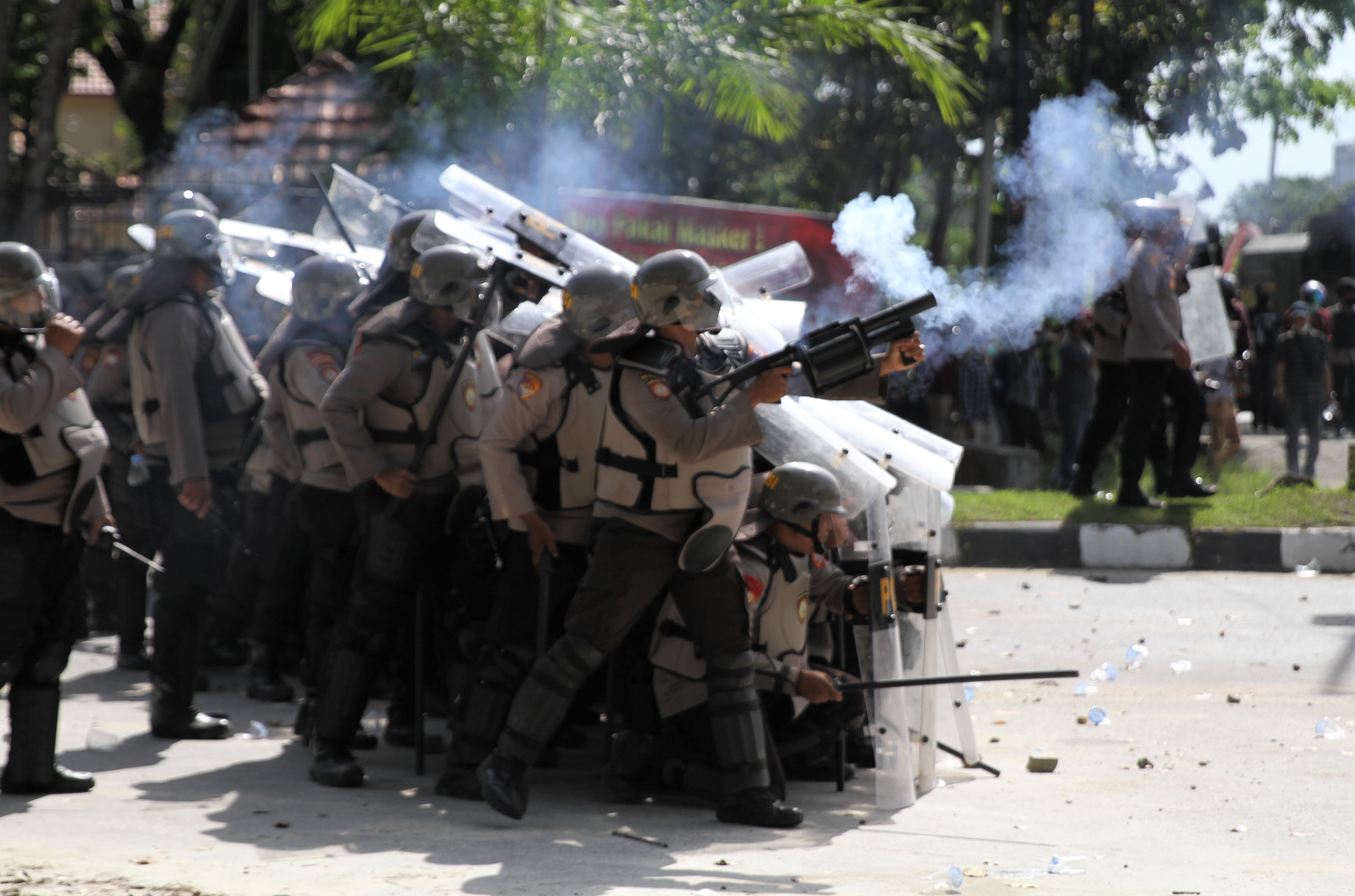 Bentrok Mahasiswa Saat Aksi di Kendari