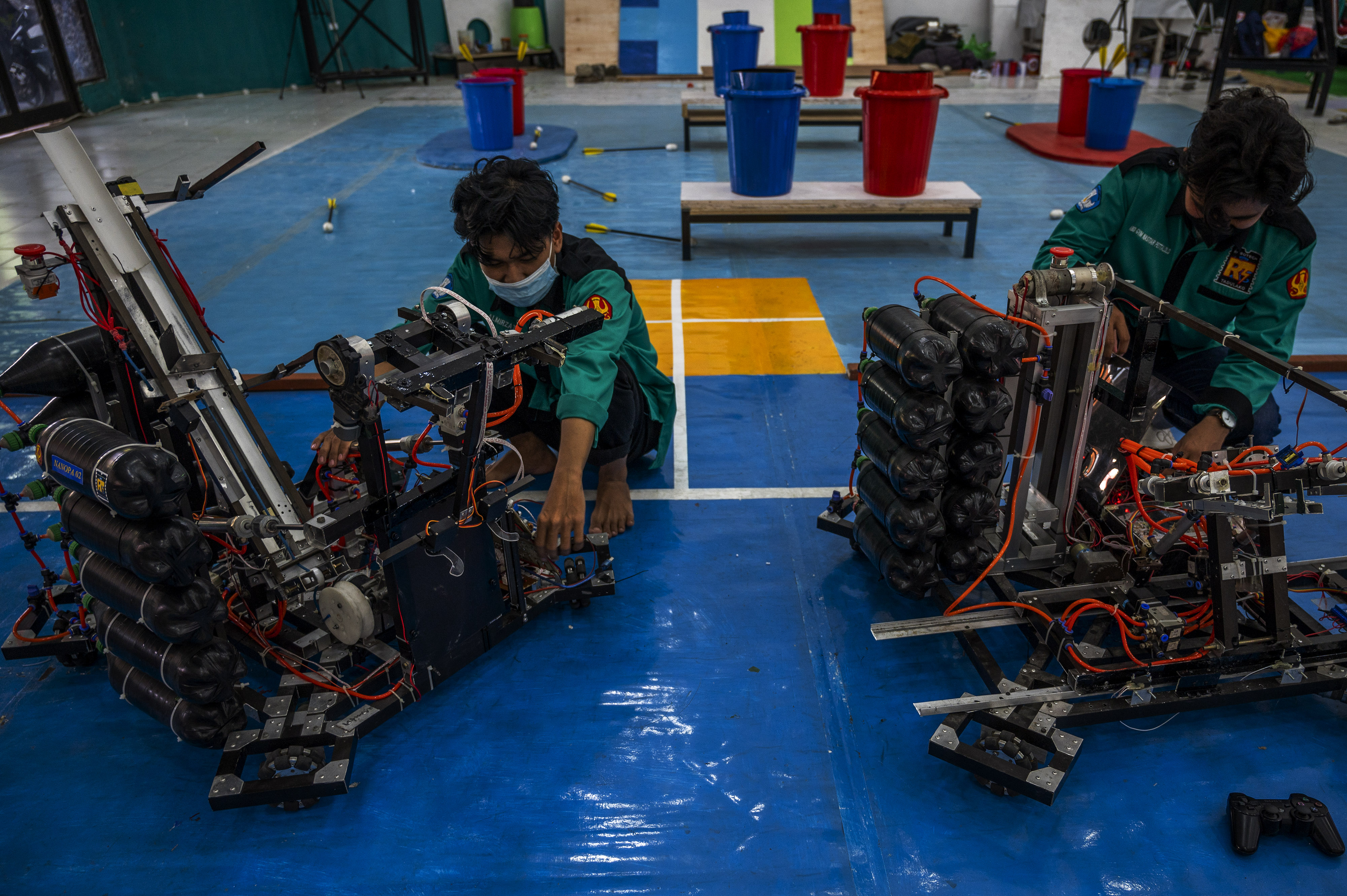 Kontes Robotika Tingkat Mahasiswa