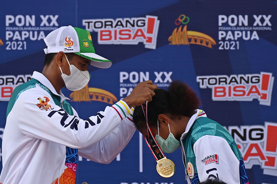 Papua Raih Medali Emas Panjat Tebing