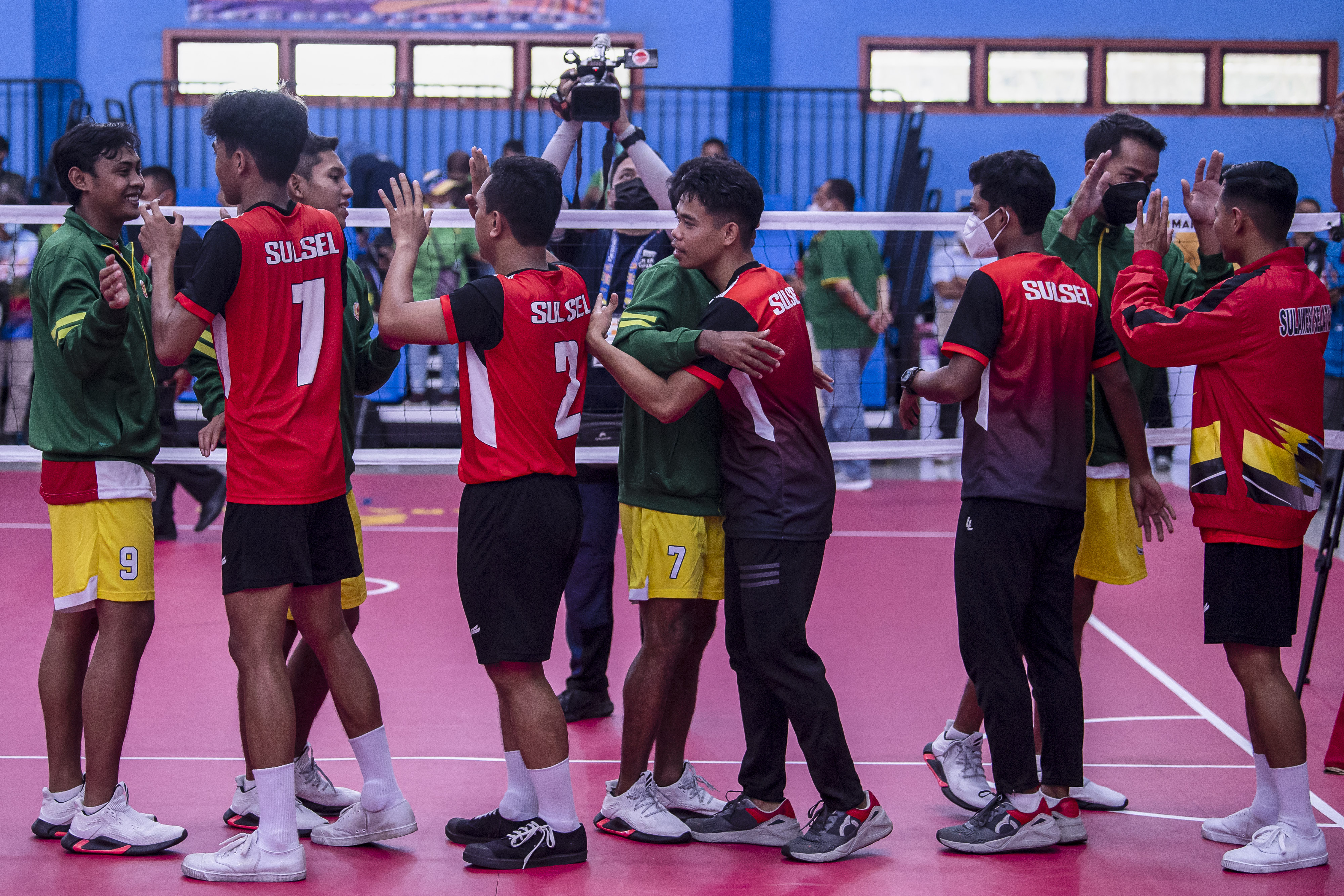 Sepak Takraw Jatim Putra Raih Medali Emas Ganda Putra Beregu