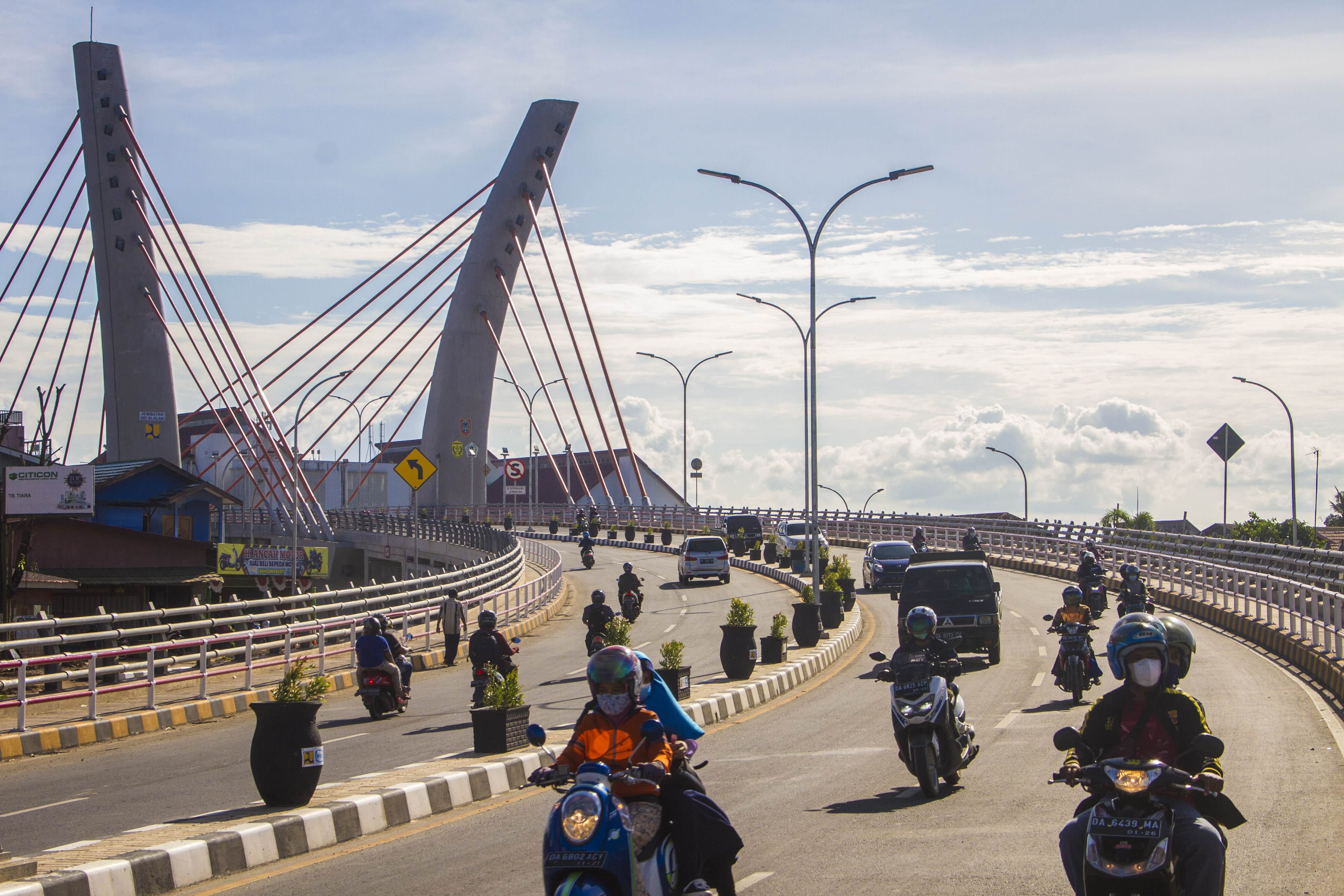 Jembatan Lengkung Pertama di Indonesia