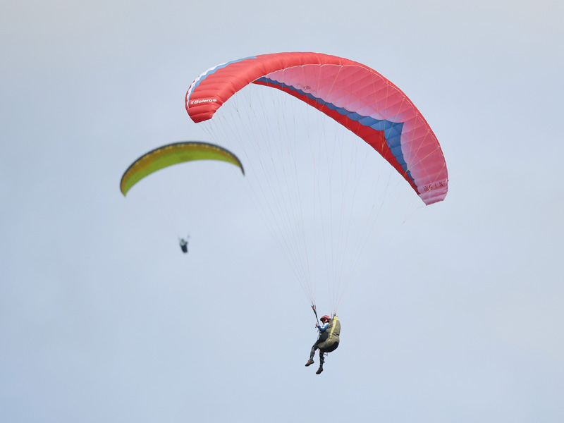 Pertandingan Perdana Paralayang Pon Papua