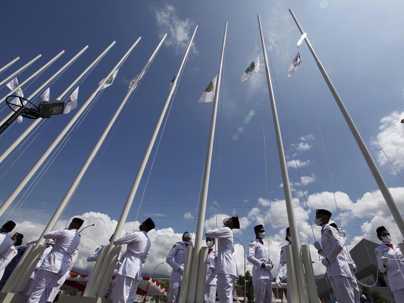 Pengibaran Bendera Kontingen
