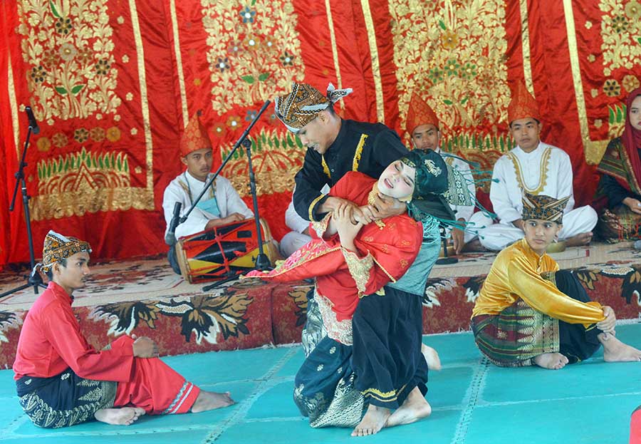 Festival Randai di Taman Budaya Sumatra Barat