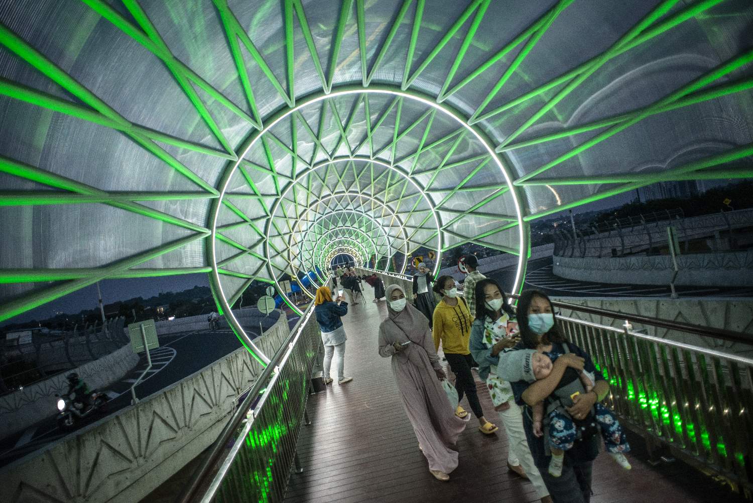 JPO Lenteng Agung Penggerak Ekonomi