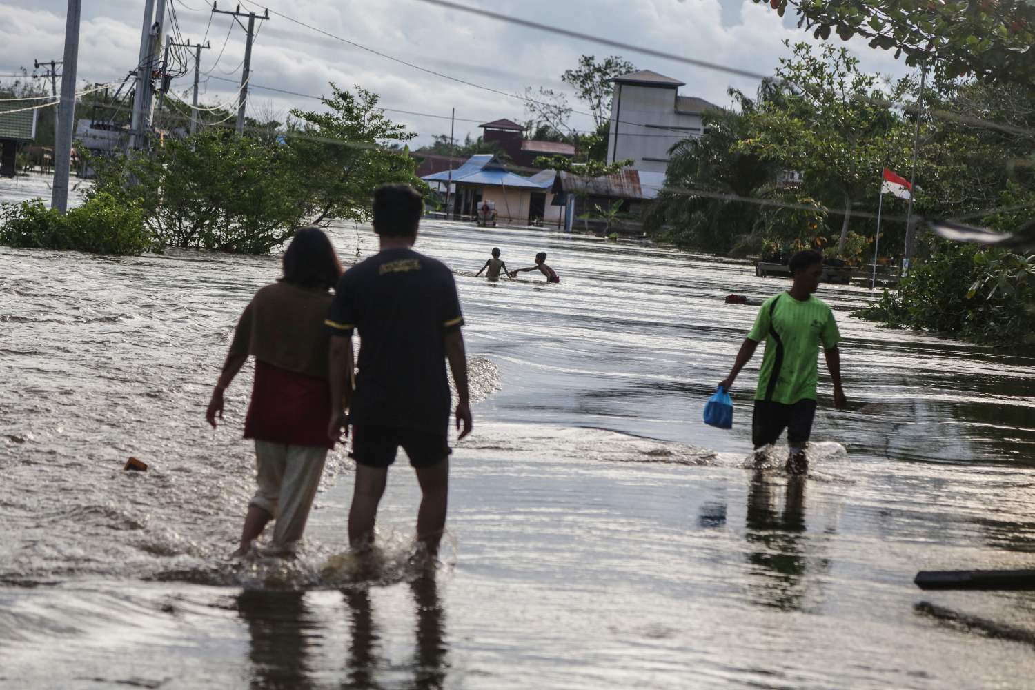Ratusan Rumah Terendam Banjir