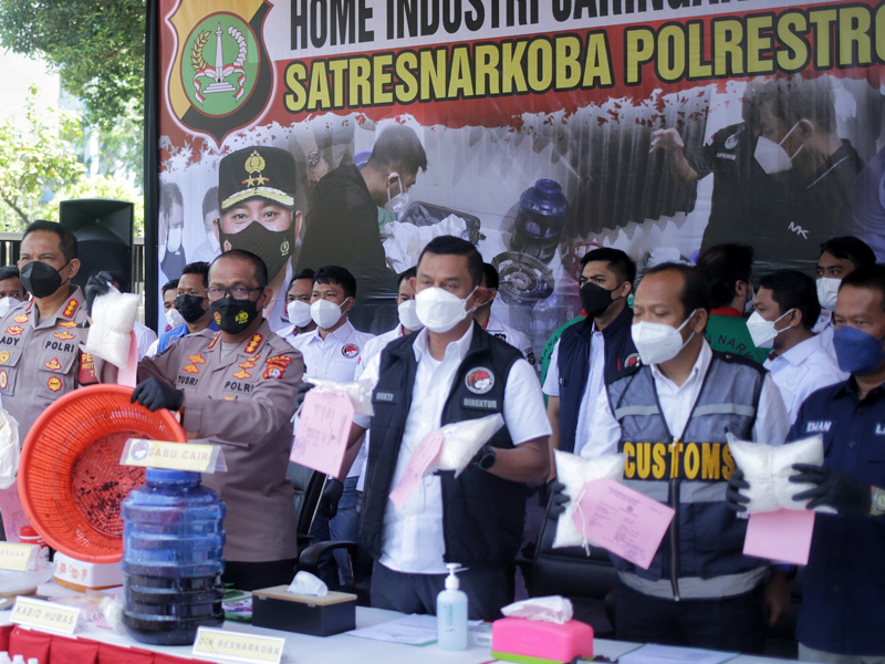 Laboratorium Industri Jaringan Narkoba Internasional