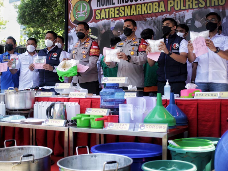 Laboratorium Industri Jaringan Narkoba Internasional