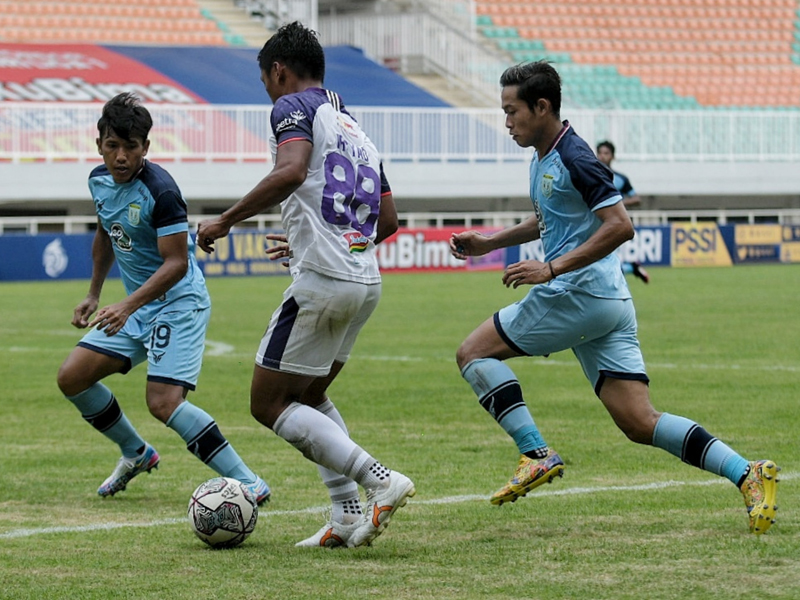 Persita Tangerang Taklukkan Persela Lamongan