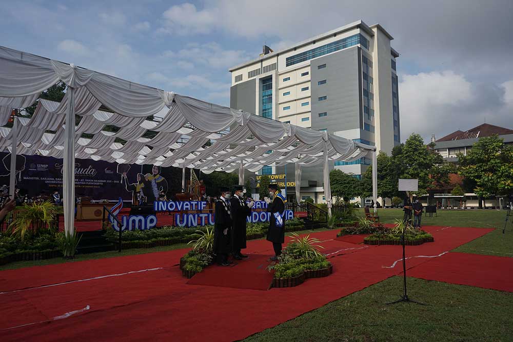 Wisuda Tatap Muka Dengan Protokol Kesehatan