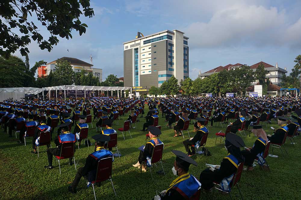 Wisuda Tatap Muka Dengan Protokol Kesehatan