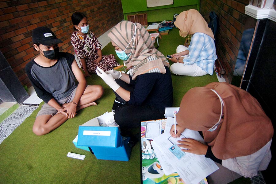 Tegal Gelar Vaksin Door to Door Untuk Capai Target  