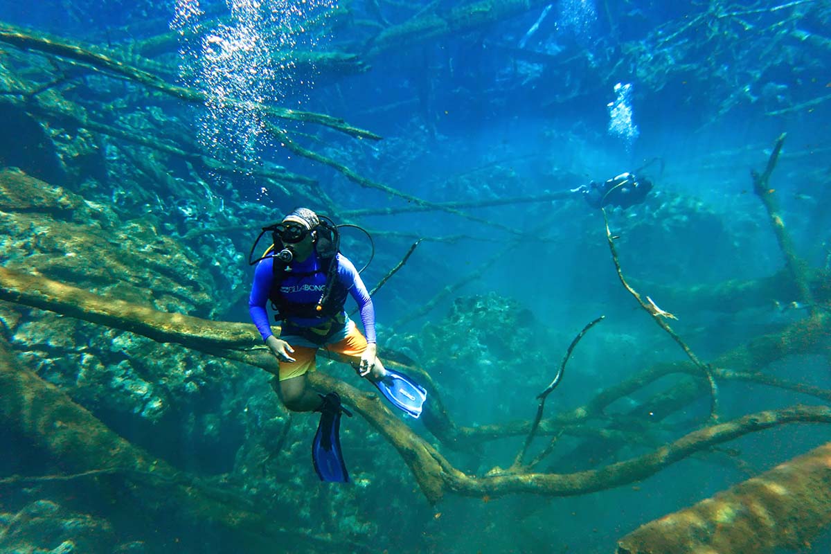 Pesona Telaga Biru Samares, Surga Kecil di Biak