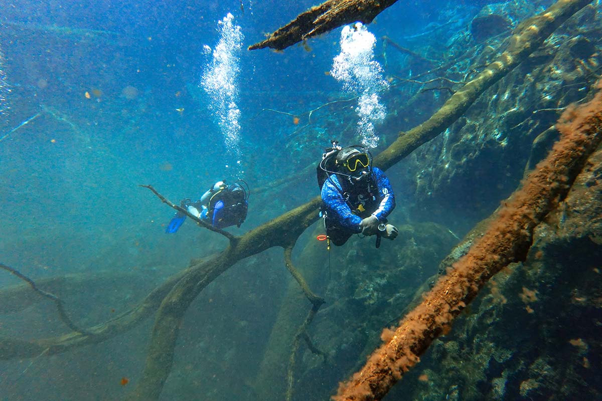 Pesona Telaga Biru Samares, Surga Kecil di Biak