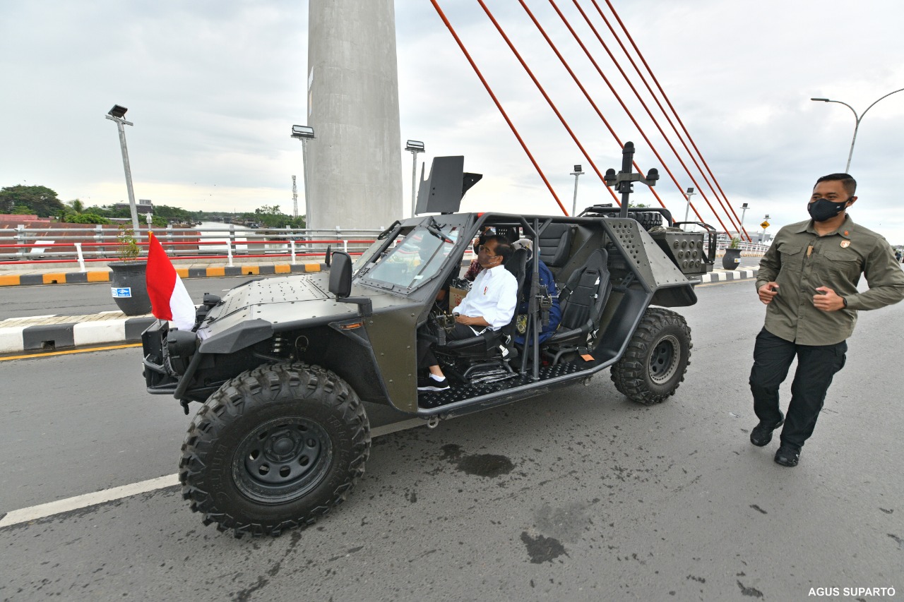 Presiden Jokowi Resmikan Jembatan Sei Alalak