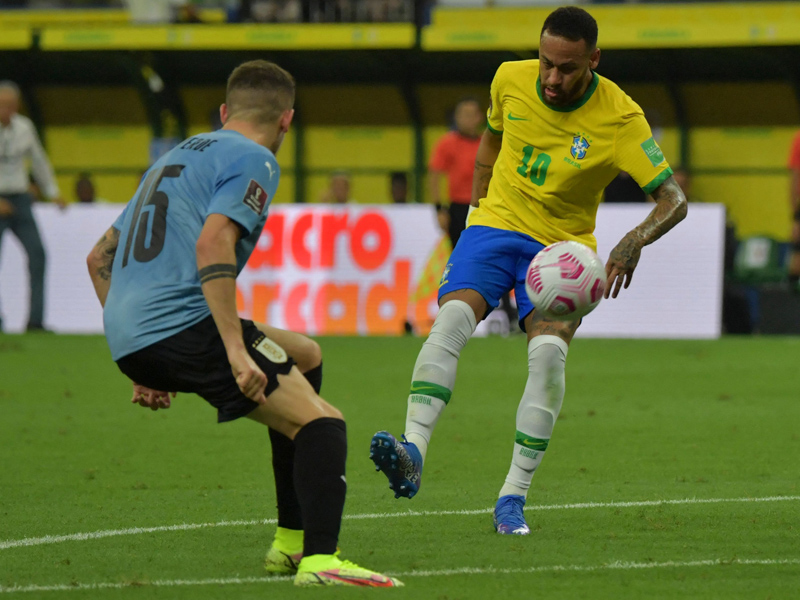 Brasil Hajar Uruguay 4-1