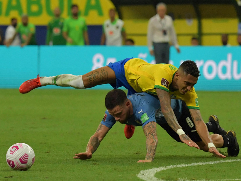 Brasil Hajar Uruguay 4-1